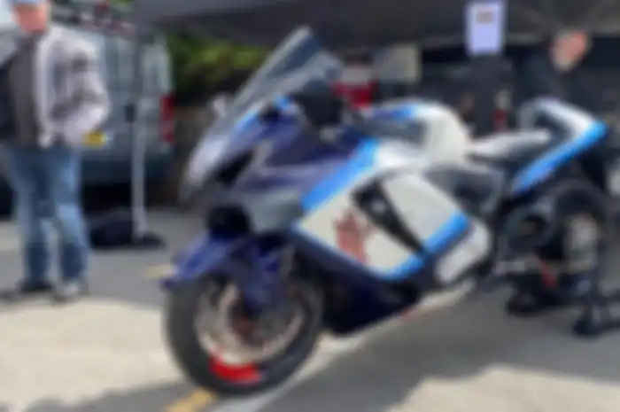 Modifikasi Suzuki Hayabusa berjuluk 'SuperBusa' ini pasang supercharger, tenaga tembus 370 Hp lebih!