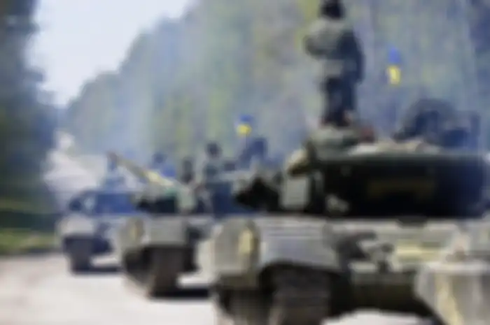 Ilustrasi pasukan Ukraina dan konvoi tank T-64BM 