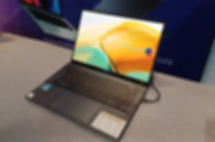 ASUS Zenbook 14 OLED (UX3402) dengan CPU Intel generasi ke-12