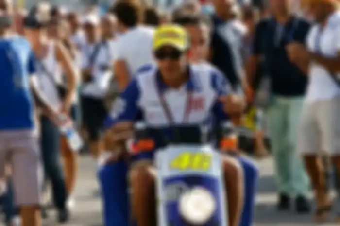 Motor bekas Valentino Rossi terjual dengan harga fantastis.