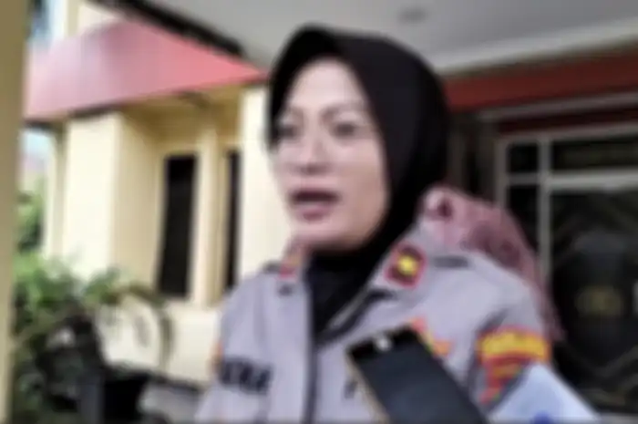 Ini profil Kapolsek Penjaringan Kompol Ratna Quratul Aini mantan ajudan istri Wapres yang bikin gempar Akpol. Anak buahnya ditangkap propam.