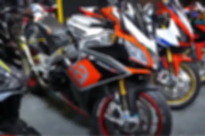 Dealer motor bekas tersedia banyak moge STNK dan BPKB resmi di Jakarta Selatan