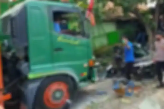 Merinding, video truk kontainer tabrak pemotor dan anak SD di Bekasi.