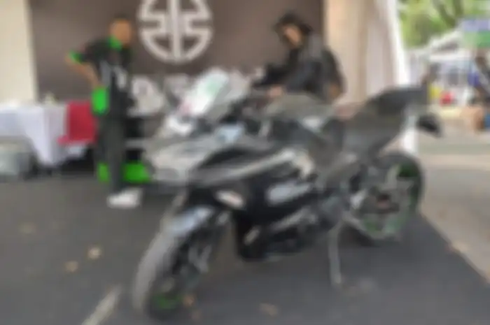 Diskon Kawasaki Ninja 250 di Otobursa Tumplek Blek 2022 tembus Rp 6 jutaan, ada free lainnya.