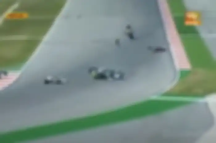 Video detik-detik kecelakaan Shoya Tomizawa 14 tahun lalu di MotoGP Misano 2008.