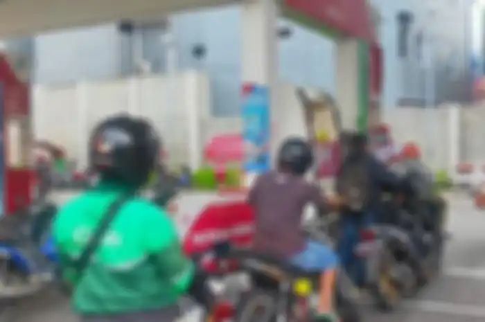Ilustrasi isi bensin di SPBU Pertamina. Benarkah isi bensin di SPBU Pertamina harus nominal ganjil?