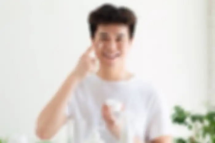 Daftar skincare buat cowok yang bisa membuat kulit lo semakin sehat. 