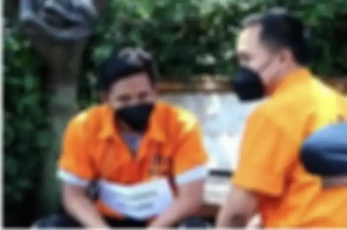 Bripka Ricky Rizal mengaku menuruti permintaan Kuat Maruf sopir Ferdy Sambo. Dia melihat Putri Candrawathi dalam kondisi begini.
