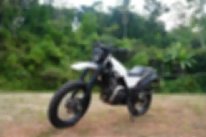 Modifikasi motor Yamaha WR 155 R bergaya vintage enduro, cocok dipakai touring bahkan diajak mudik lebaran nih!