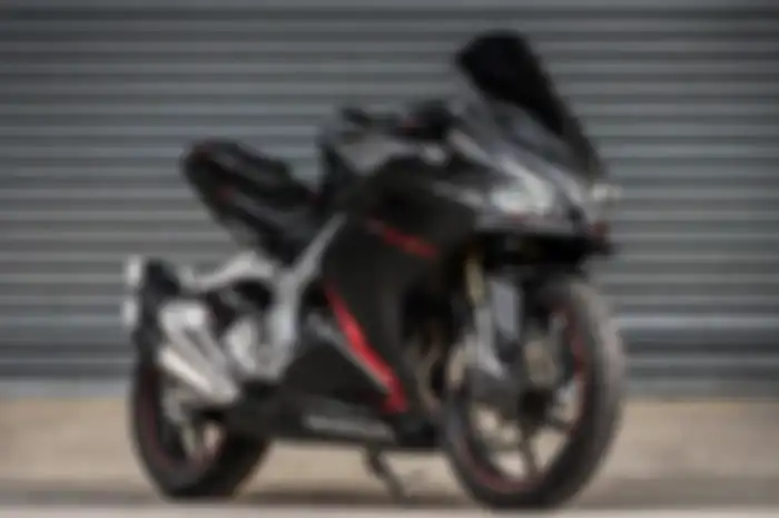 Modifikasi motor Honda CBR250 RR, pasang bodi kit asli Thailand bikin tampilan makin kekar