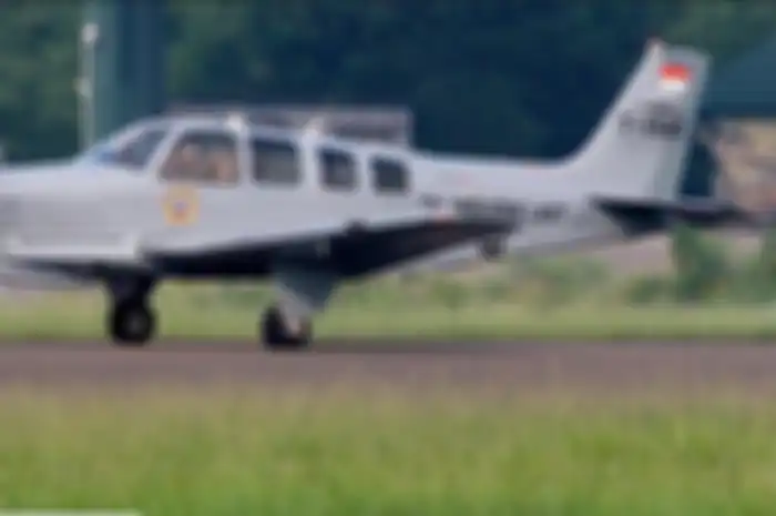Pesawat militer milik TNI AL jenis G-36 Bonanza T-2503. 