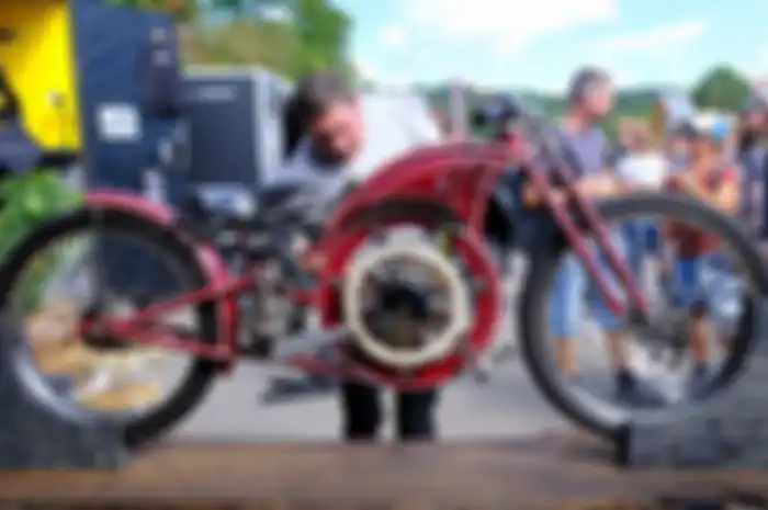 Keren, motor custom ini menggunakan mesin mirip mesin pesawat terbang, punya 7 silinder