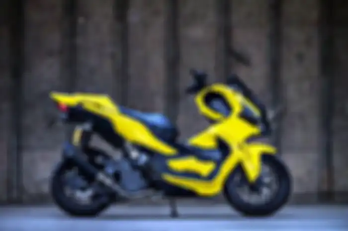 Modifikasi Motor Honda ADV 150, Warna Khas Robot Transformer Bumblebee dan Body-Kit Thailand yang Bikin Kekar