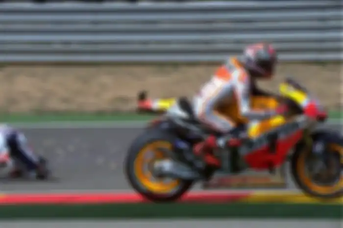 Aksi brutal Marc Marquez di MotoGP Aragon 2013