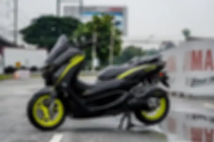 Modifikasi motor Yamaha NMAX full carbon kevlar bikin makin elegan