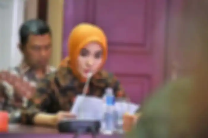 Direktur Utama (Dirut) PT Pertamina Persero, Nicke Widyawati mengaku harga Pertalite belum sesuai keekonomiannya walaupun sudah naik jadi Rp10 ribu.