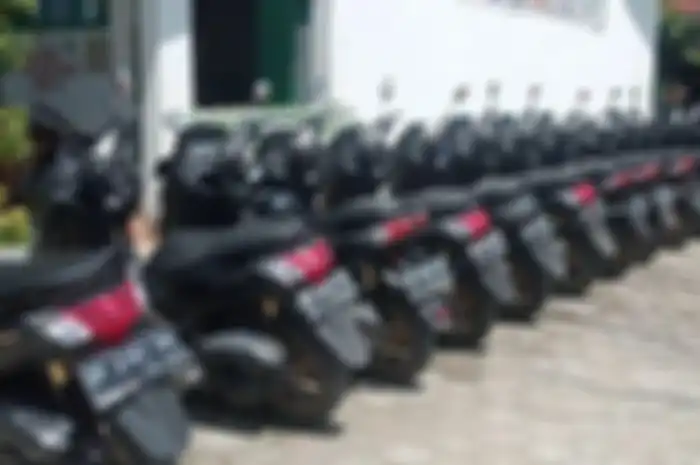 Viral, Yamaha NMAX 2022, Honda Scoopy, dan lainnnya terparkir rapih berdasarkan warnanya di SMAN 7 Pinrang.