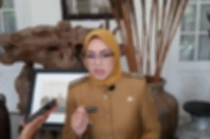 Bupati Purwakarta Anne Ratna Mustika. Anne Ratna Mustika resmi menggugat cerai sang suami, Dedi Mulyadi.