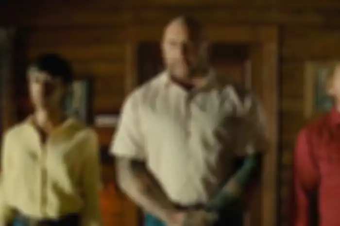 Pegulat Dave Bautista kembali beradu akting untuk film 'Knock at the Cabin'.