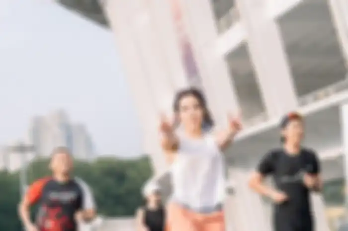 Gisel mengunggah 10 foto lari di GBK melalui akun Instagram miliknya. Namun, ada netizen masih bilang, menolak lupa gorden. 