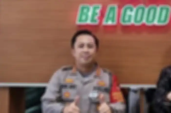 Inilah profil Kombes Ade Ary Syam Kapolres Jaksel yang sengaja sebarkan nomor HP pribadi ke publik. Foto sosoknya sampai dikulik.