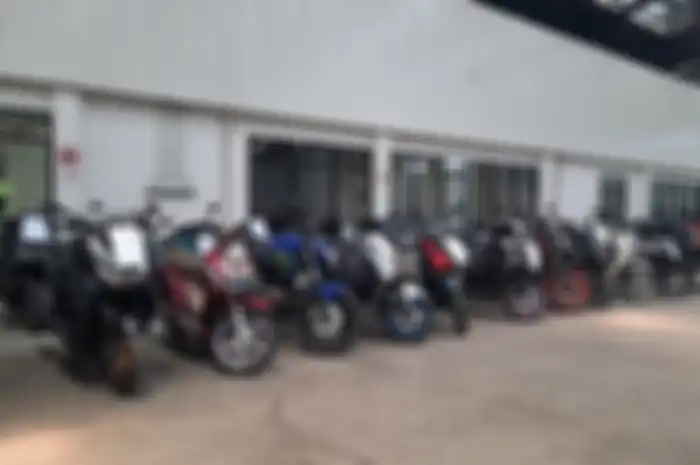 Lelang motor di Balai Lelang Caready Bekasi.