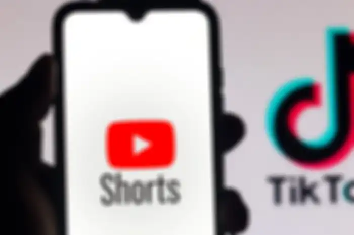 Ilustrasi logo YouTube Shorts dan TikTok