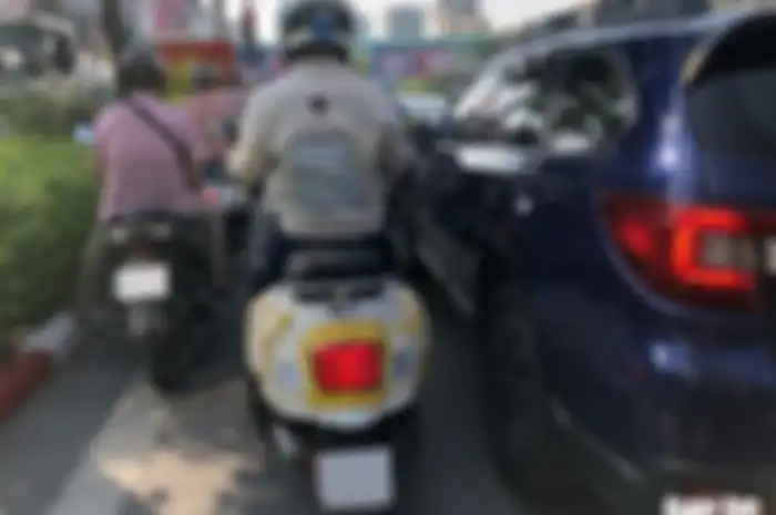 Vespa terbaru tertangkap kamera sedang dites di jalan