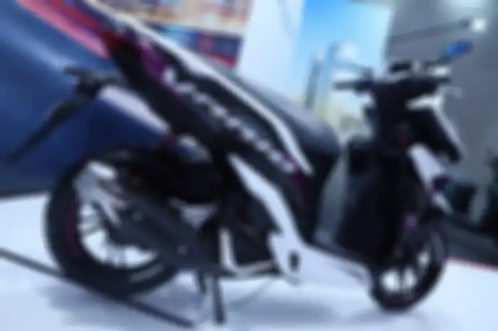 Honda Vario 125 2022 dengan stripping dari Rey Decal