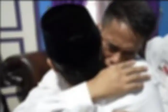 Inilah 2 janji Rizky Billar yang diucapkannya kepada ayah Lesti Kejora, Endang Mulayani. Terkini, janji itu dilanggar lewat KDRT. 