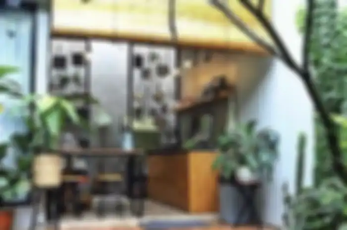 Inilah 6 desain dapur terbuka dengan taman yang bisa bikin aura kita tambah segar. Dijamin sampai adem lihatnya. Intip foto estetiknya.