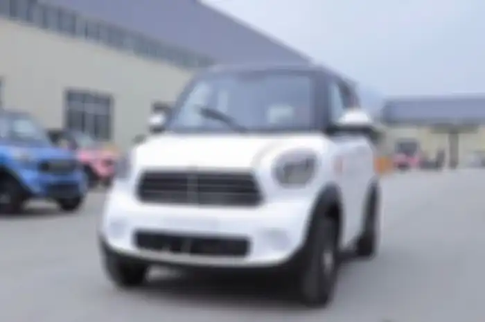 Desain mirip MINI Countryman mobil baru harganya di bawah motor matic Yamaha