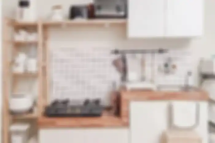 Desain dapur minimalis modern ini bisa menyulap area memasak jadi makin tampak berkelas. Ada 6 foto inspirasinya. 