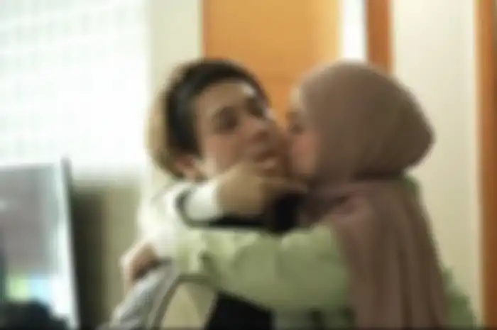 Amukan Rizky Billar baru berhenti usai dibentak sosok ini. Dia membantah sudah membanting Lesti Kejora sampai cedera leher.