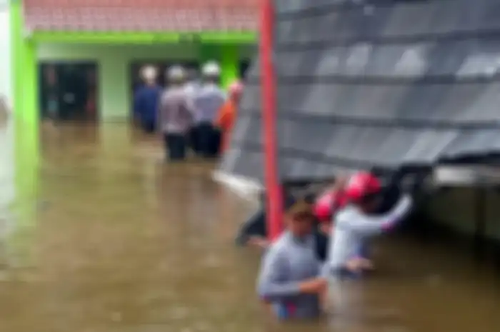 3 Siswa MTsN 19 Pondok Labu Jaksel yang asyik bermain tewas tertimpa tembok roboh. Begini fakta bencana datang tanpa aba-aba. 