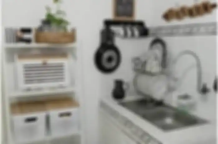 Desain dapur kecil cantik hemat biaya ini bikin istri banjir pujian. Jadi, kita udah gak malu sama mertua. Intip 8 foto inspirasinya yuk.