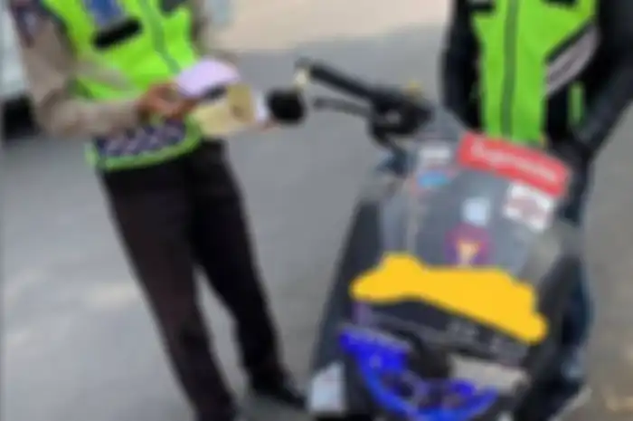 Foto ilustrasi penindakan. Operasi Zebra 2022 berlangsung, motor pakai sirine dan rotator sembarangan bisa kena denda mahal.
