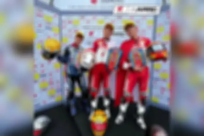 Para pembalap Indonesia yang menyapu bersih podium di ARRC Malaysia 2022, seperti Adenanta Putra yang meraih juara.