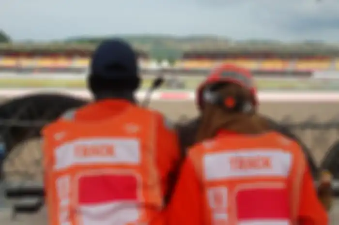 Marshal sirkuit Mandalika dibawa ke banyak event balap, termasuk sirkuit Sentul untuk belajar lebih dalam sebelum WSBK Indonesia 2022. 