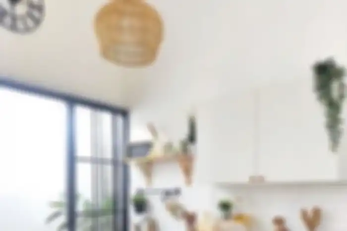 Desain dapur minimalis makin tampak mewah karena kompor sengaja dipasang dengan cara begini. Intip 8 foto cantiknya yuk. 