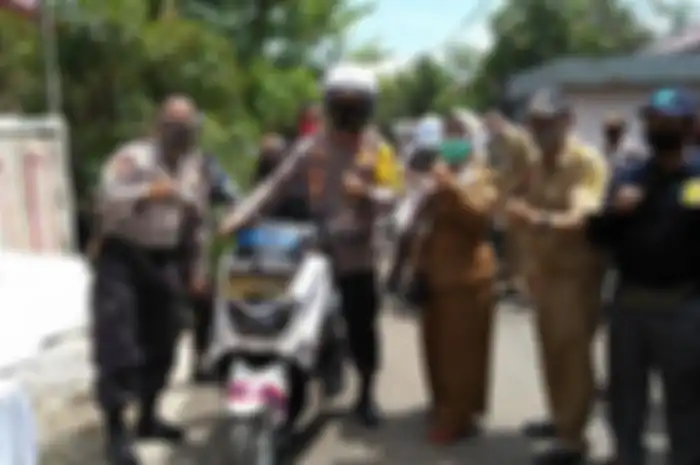 Irjen Nico Afinta saat masih menjabat Kapolda Kalsel naik motor Yamaha NMAX, posisinya sebagai Kapolda Jatim diganti Irjen Teddy Minahasa.