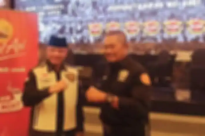 Irjen Teddy Minahasa (kiri) terpilih sebagai Ketum HDCI menggantikan Nanan Soekarna, posisinya kini terancam setelah tersangkut kasus narkoba.