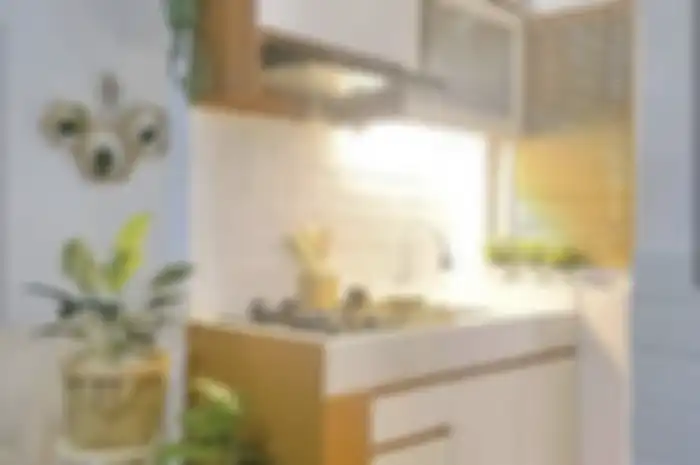 Ini desain dapur sempit nan nyaman yang cocok buat diaplikasikan di rumah subsidi. 7 foto inspirasinya bikin jatuh hati. 