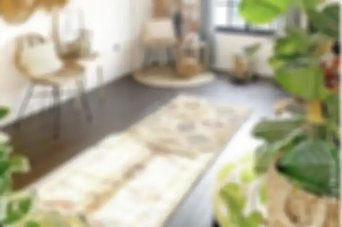 Ini 9 foto desain ruang tamu lesehan yang bikin Ibu-ibu kompleks ketagihan dibuatkan acara kumpul. Rumah mungil kian aesthetic. 