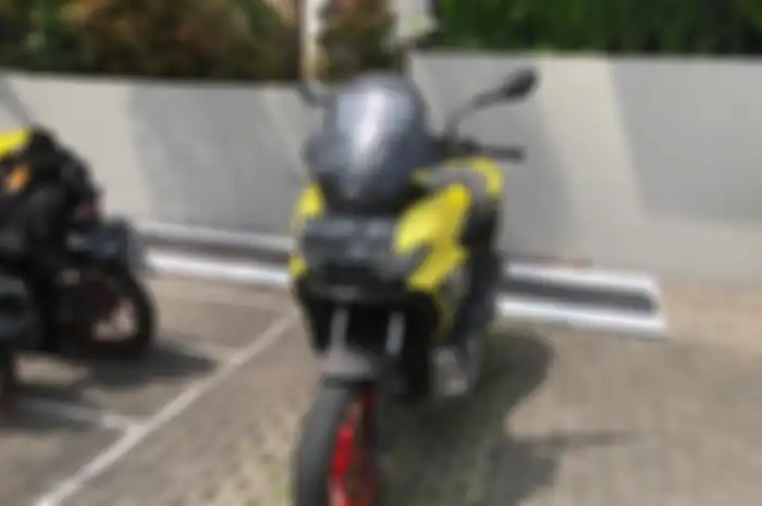 Kepoin fitur di panel instrumen Aprilia SR-GT 200, bikin enggak khawatir kehabisan bensin ketika touring jauh.