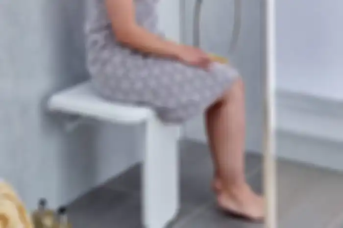 Ilustrasi bangku dalam shower
