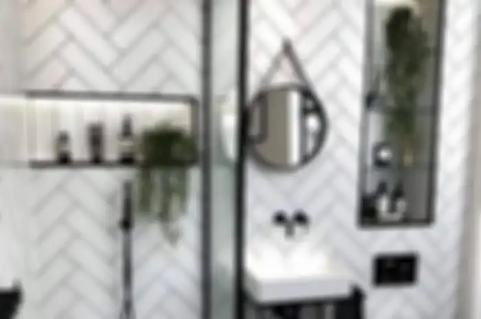 Cermin di kamar mandi bisa bikin rezeki seret jika dipasang dengan posisi begini. Aturan feng shui kasih alasannya. 