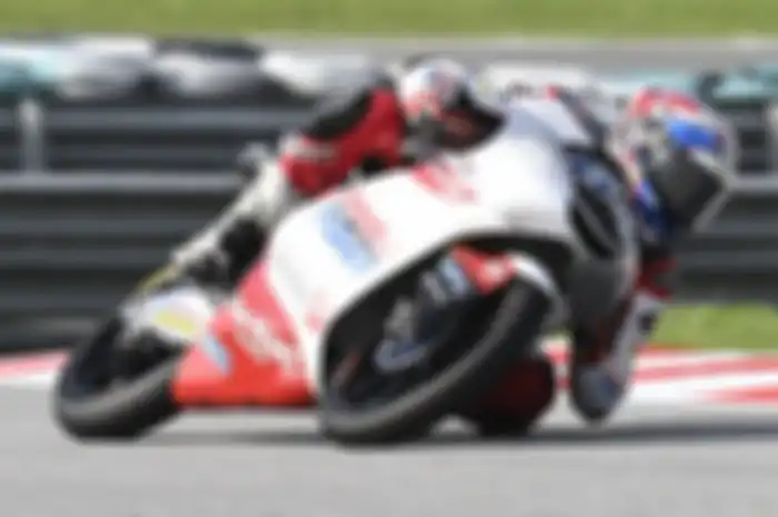 Pembalap Indonesia Mario Aji di Moto3 Malaysia 2022