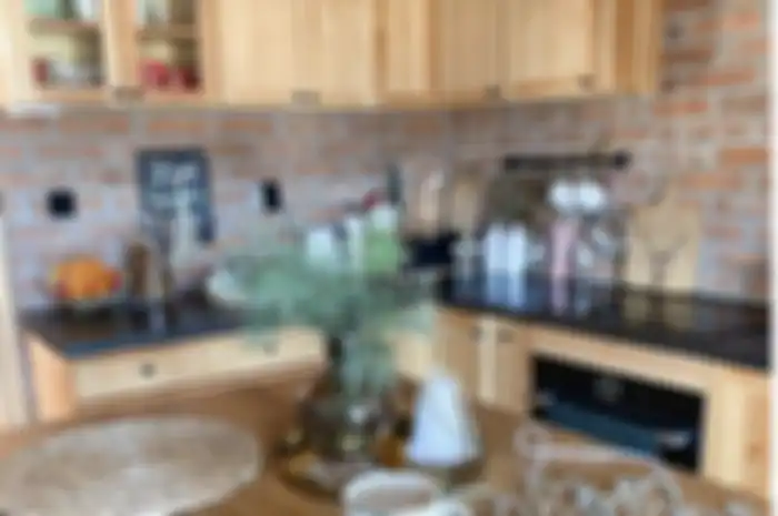 Desain kitchen set minimalis ini mengubah tampilan dapur kecil jadi kian aesthetic. Biayanya juga murah. Lihat 6 foto hasilnya.