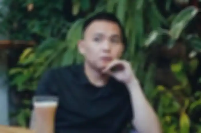 Inilah sosok pemeran asli video syur artis inisial R dengan pria alim. Terbongkar juga akhirnya. Cocok dengan ramalan Hard Gumay.